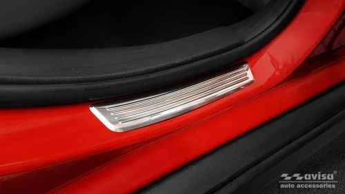 Avisa protecție prag oglindă spate din oțel argintiu (2 mai multe bucăți) MERCEDES GLA X156 2013-2017, FL2017-2019, MERCEDES GLA II H247 2019->