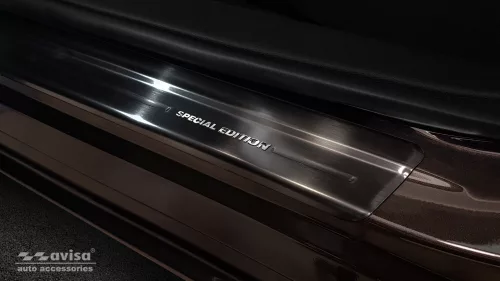 Avisa protecție de prag din oțel neagră "Special Edition" (din 4 bucăți) crom cu inscripție NISSAN JUKE II 2019->