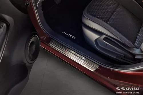 Avisa protecție de prag din oțel argintie satinată ștanțat "Lines" (din 4 bucăți) NISSAN JUKE II 2019->