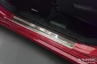 Avisa protecție de prag din oțel argintie ștanțat "Lines" (din 4 bucăți) SUZUKI SWIFT VII hatchback 5d 2024->