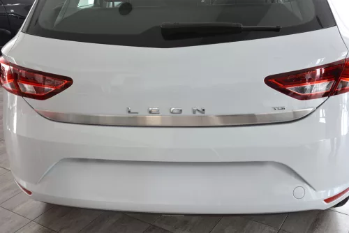 Avisa garnitură oglindă portbagaj argintie din oțel Seat Leon 5F 5d 2013-2020