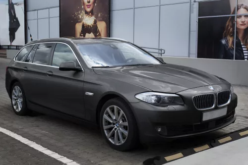 Avisa protecție bară spate din oțel oglindă, din oțel și carbon piros-negru Bmw 5 F11 touring 2010-2013, FL 2013-2017